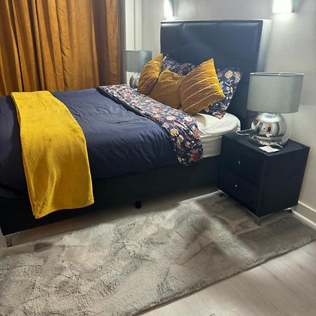 Appartement 2 Chambre Luxueuse A Jette Bruxelles Exterior foto